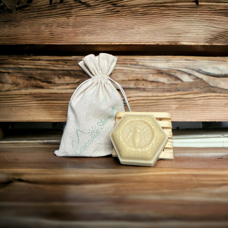 Manuka Honey Cleanser + Soap Rack Gift Set - Cascadia Skincare